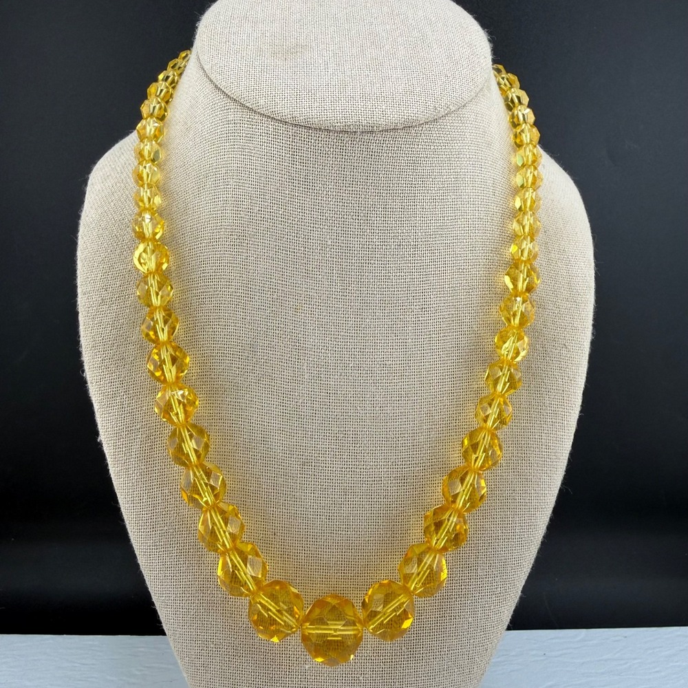 Vintage Estate Glass Beaded Necklace Yellow Graduated 19”